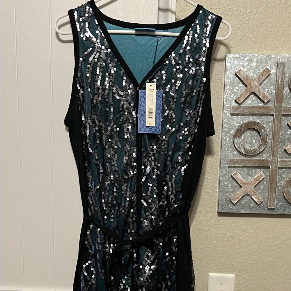 NWT Simply Vera Vera Wang Black and Teal Sequin Tank Top